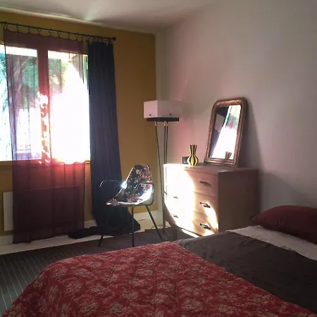 With Pool 8 Minutes From Uzes Holiday home