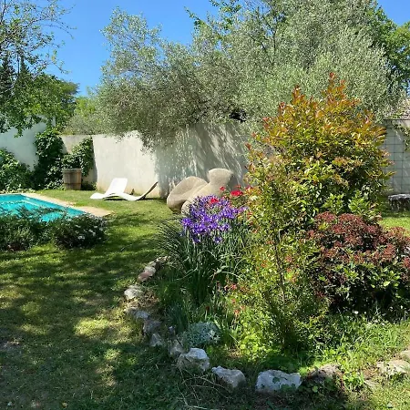 With Pool 8 Minutes From Uzes 펜션 Flaux