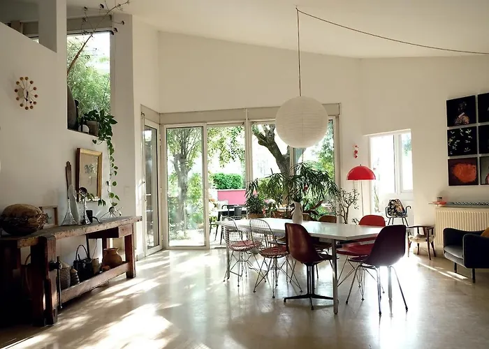 With Pool 8 Minutes From Uzes Flaux