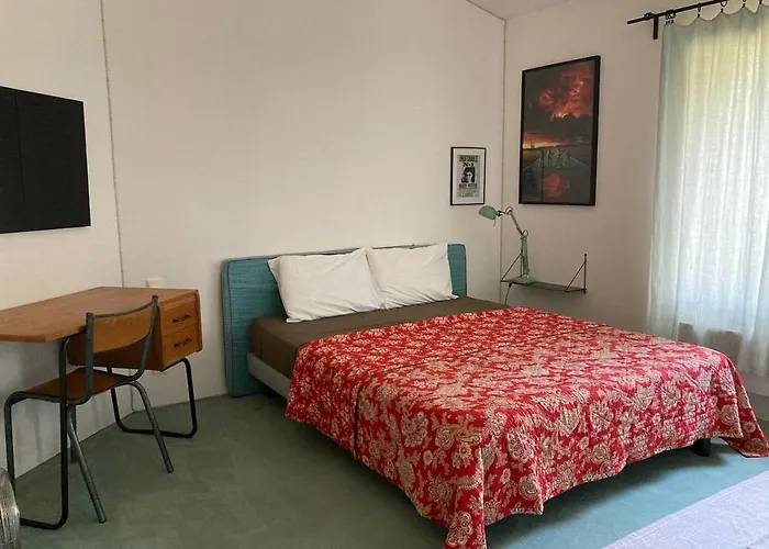 With Pool 8 Minutes From Uzes *